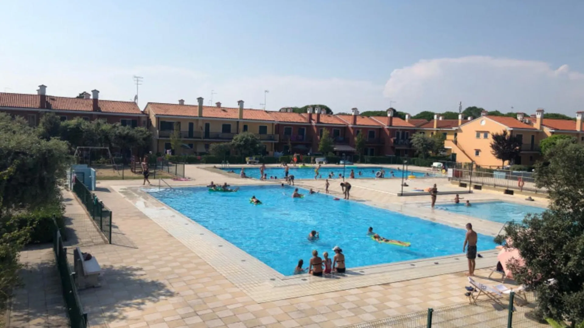 Relaxing Setreat With Pool Close To The Beach In Бибионе 0*,